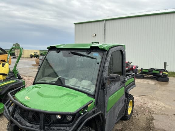 Image of John Deere XUV 835R equipment image 1