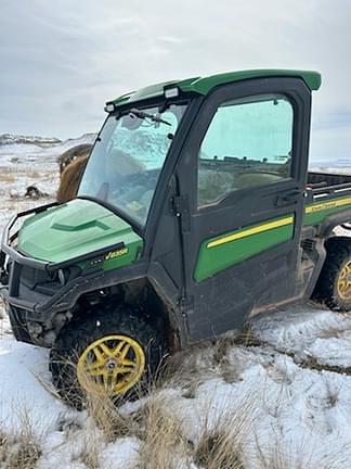 Image of John Deere XUV 835R Image 1