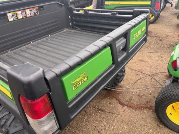 Image of John Deere XUV 835R equipment image 1