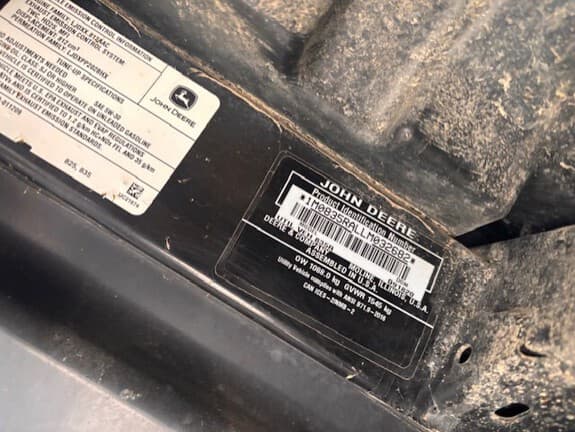 Image of John Deere XUV 835R equipment image 4