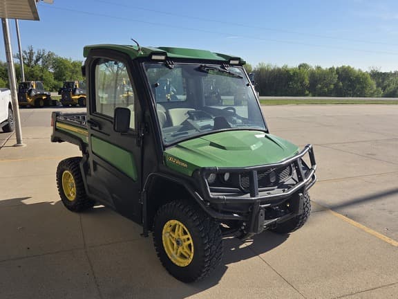 Image of John Deere XUV 835R equipment image 3