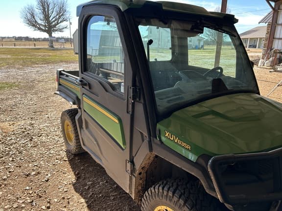 Image of John Deere XUV 835R equipment image 1