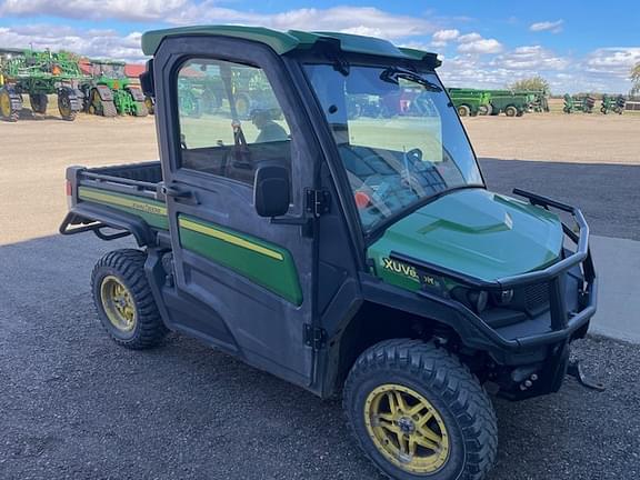 Image of John Deere XUV 835R Primary image