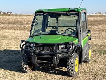 2020 John Deere XUV 835R Equipment Image0