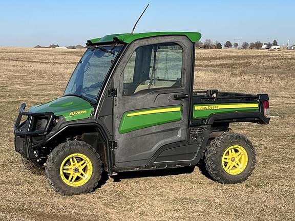 Image of John Deere XUV 835R equipment image 1