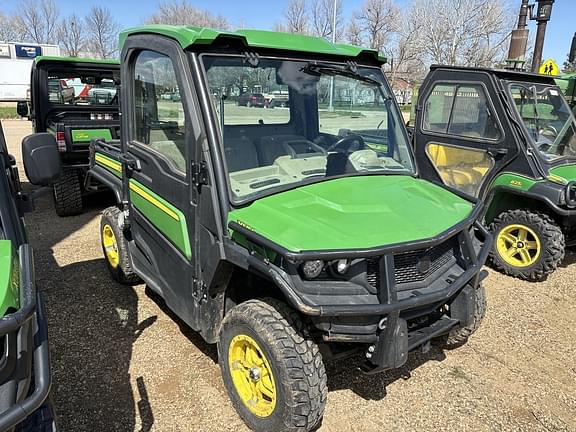 Image of John Deere XUV 835R equipment image 1