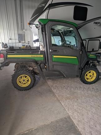 Image of John Deere XUV 835R Primary image