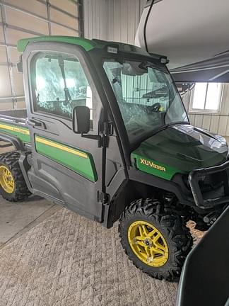 Image of John Deere XUV 835R equipment image 1