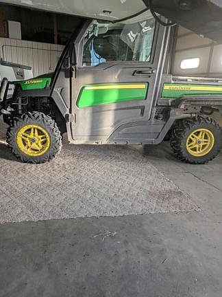 Image of John Deere XUV 835R equipment image 2