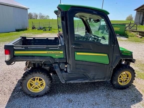 Image of John Deere XUV 835R equipment image 1