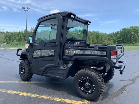 Image of John Deere XUV 835R equipment image 3