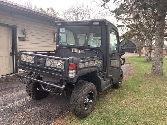 Image of John Deere XUV 835R equipment image 2