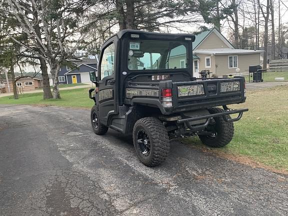 Image of John Deere XUV 835R equipment image 3