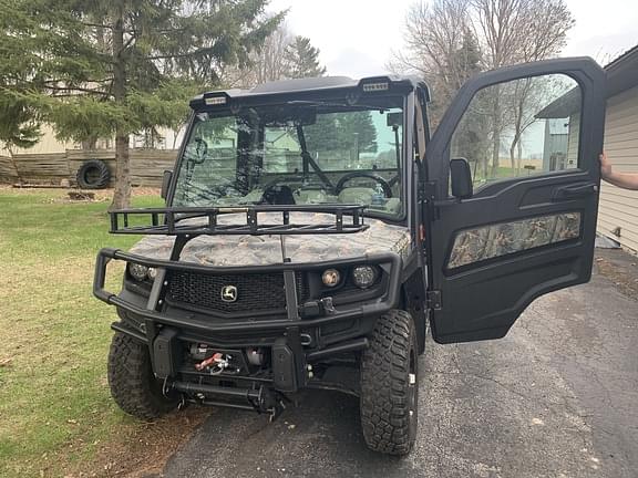 Image of John Deere XUV 835R equipment image 1