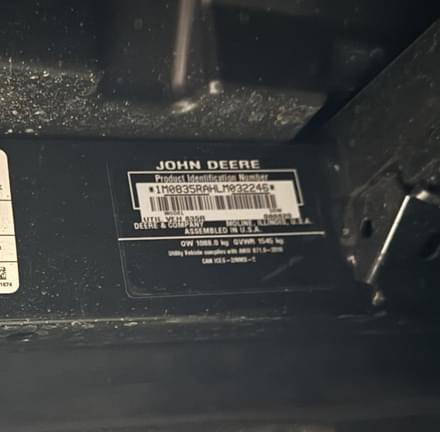 Image of John Deere XUV 835R equipment image 2