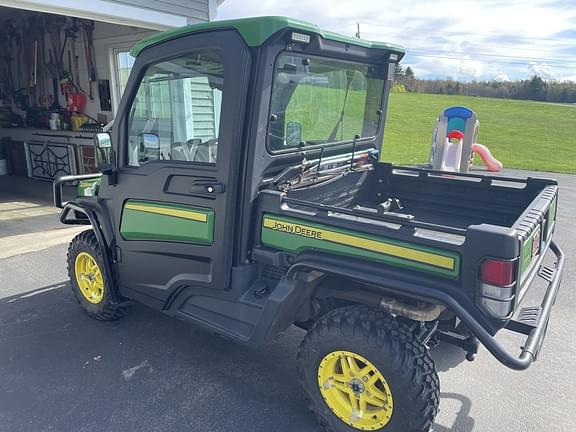 Image of John Deere XUV 835R equipment image 4