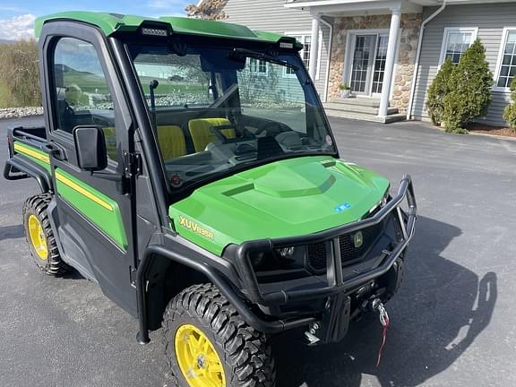 Image of John Deere XUV 835R Primary image