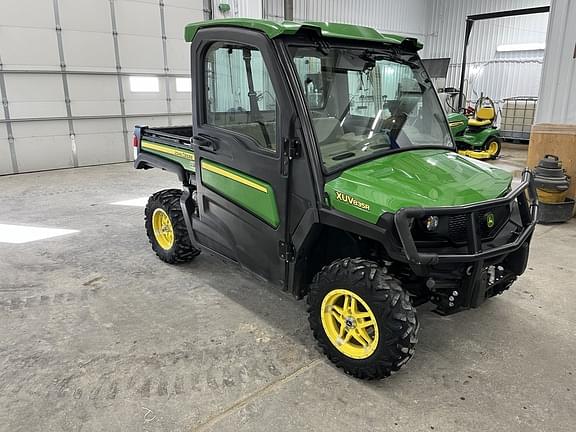 Image of John Deere XUV 835R equipment image 2