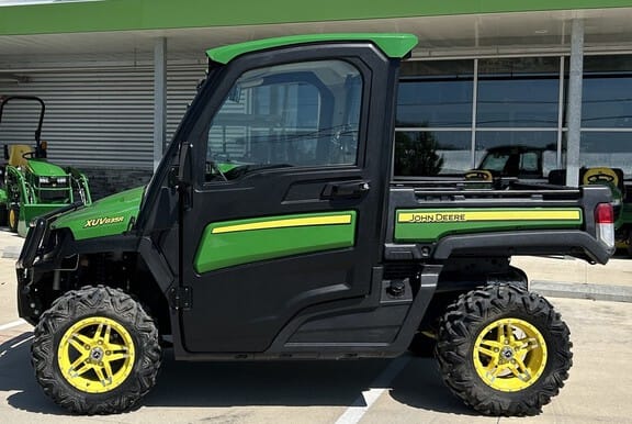 Main image John Deere XUV 835R