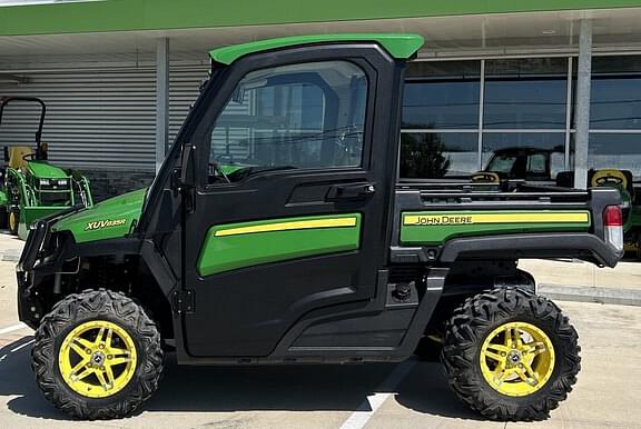 Image of John Deere XUV 835R Primary image