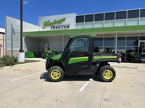 Image of John Deere XUV 835R equipment image 1