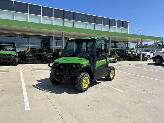 Image of John Deere XUV 835R equipment image 2