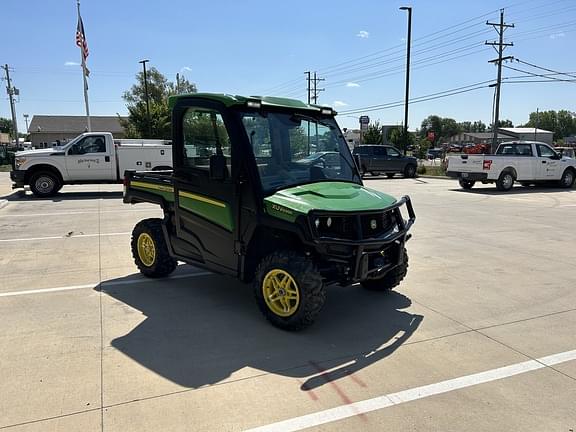 Image of John Deere XUV 835R equipment image 4