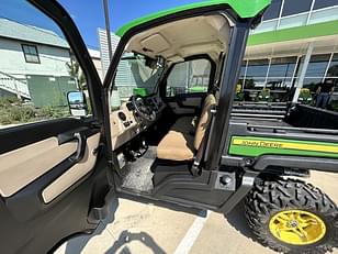 Main image John Deere XUV 835R 10