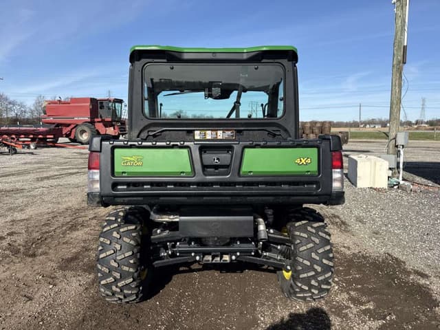 Image of John Deere XUV 835R equipment image 3