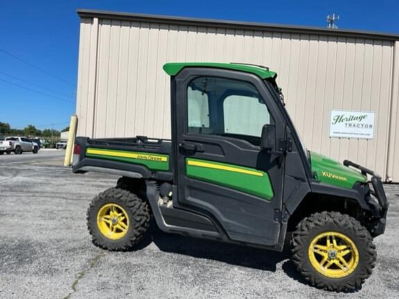 2020 John Deere XUV 835R Equipment Image0