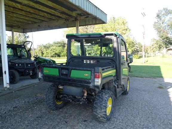 Image of John Deere XUV 835R equipment image 2