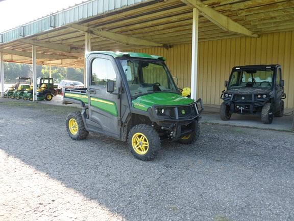 Image of John Deere XUV 835R equipment image 4