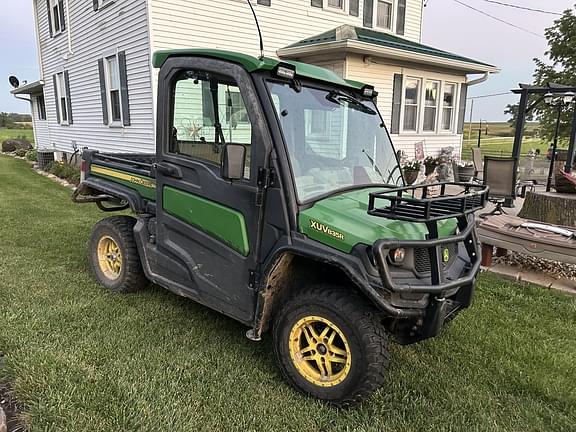 Image of John Deere XUV 835R equipment image 1