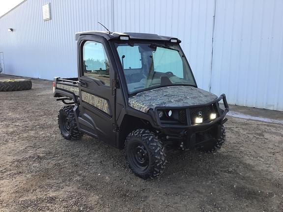 Image of John Deere XUV 835R equipment image 4