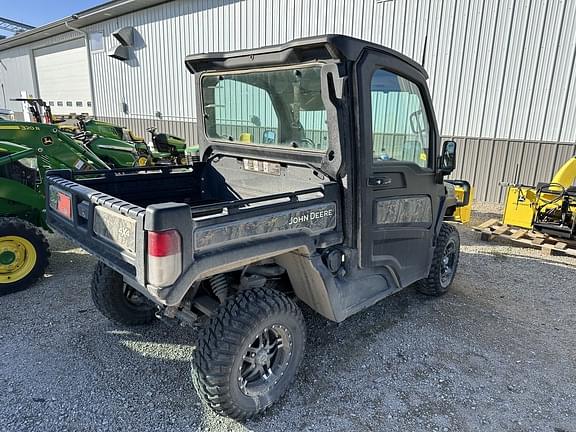 Image of John Deere XUV 835R equipment image 2