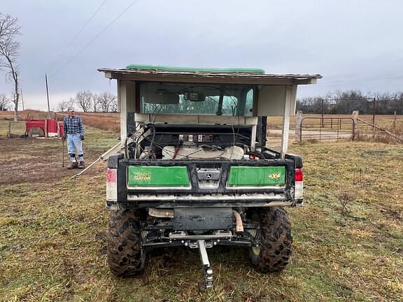 Image of John Deere XUV 835R equipment image 4