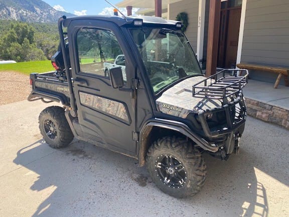 2020 John Deere XUV 835R Equipment Image0