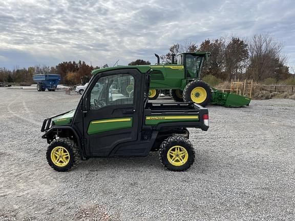 Image of John Deere XUV 835R equipment image 1