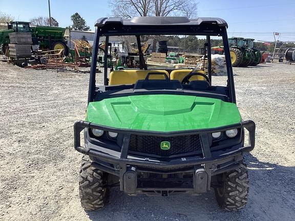 Image of John Deere XUV 835M equipment image 1