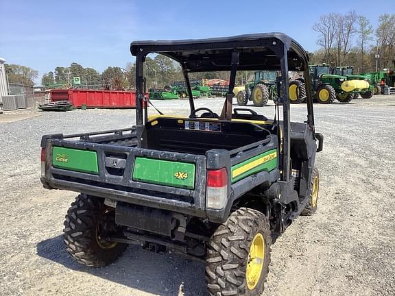 Image of John Deere XUV 835M equipment image 4