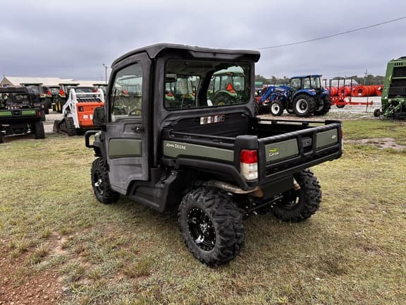 Image of John Deere XUV 835R equipment image 4