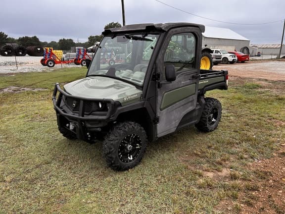Image of John Deere XUV 835R equipment image 1