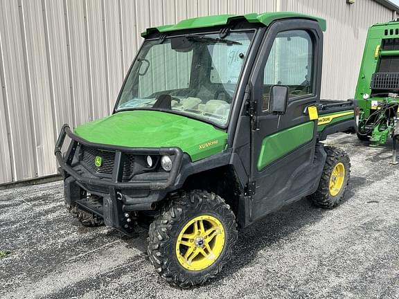 Image of John Deere XUV 835R Primary image