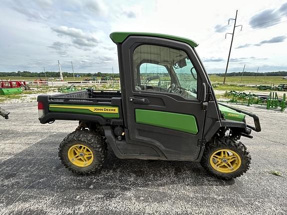 Image of John Deere XUV 835R equipment image 3