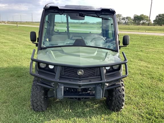 Image of John Deere XUV 835R equipment image 1