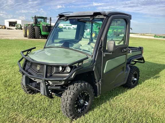 Image of John Deere XUV 835R equipment image 2
