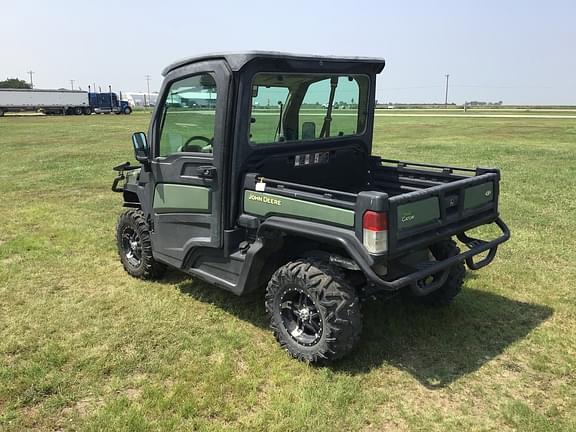 Image of John Deere XUV 835R equipment image 4