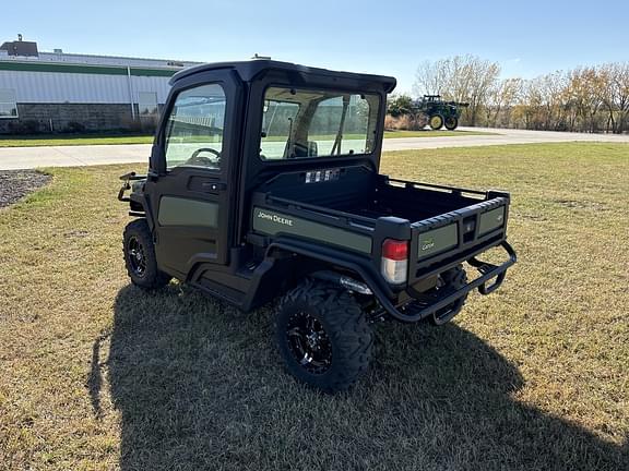 Image of John Deere XUV 835R equipment image 4