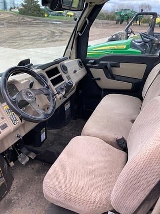 Image of John Deere XUV 835R equipment image 3