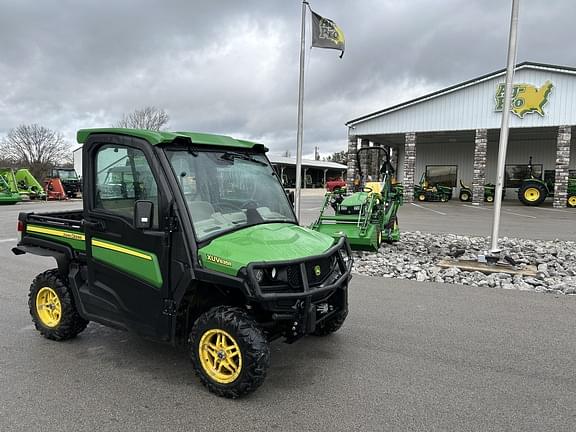 Image of John Deere XUV 835R equipment image 1